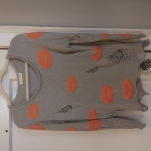 Light weight sweater